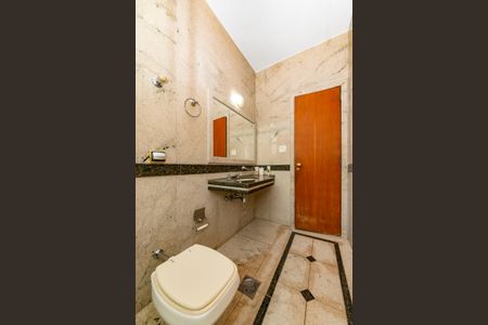 Casa para alugar com 760m², 4 quartos e 8 vagas Casa para alugar com 760m², 4 quartos e 8 vagasBanheiro Social