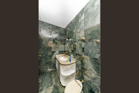 Casa para alugar com 760m², 4 quartos e 8 vagas Casa para alugar com 760m², 4 quartos e 8 vagasBanheiro da Suíte 2