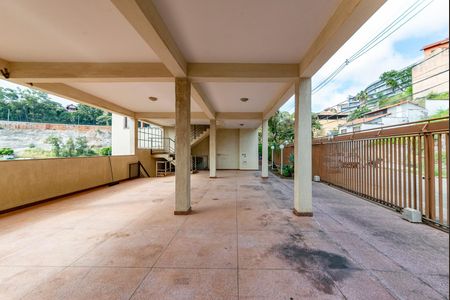 Casa para alugar com 760m², 4 quartos e 8 vagas Casa para alugar com 760m², 4 quartos e 8 vagasGaragem