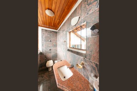 Casa para alugar com 760m², 4 quartos e 8 vagas Casa para alugar com 760m², 4 quartos e 8 vagasLavabo do Espaço de Festas