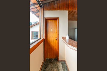 Casa para alugar com 760m², 4 quartos e 8 vagas Casa para alugar com 760m², 4 quartos e 8 vagasLavabo do Espaço de Festas