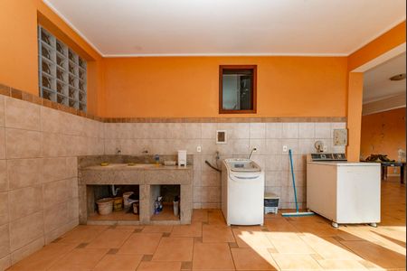 Casa para alugar com 760m², 4 quartos e 8 vagas Casa para alugar com 760m², 4 quartos e 8 vagasÁrea de Serviço