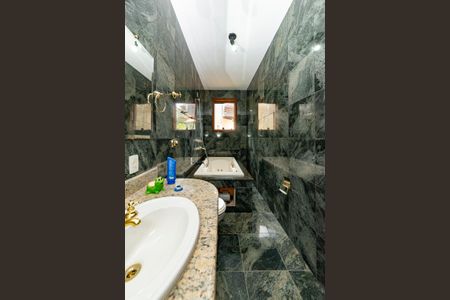 Casa para alugar com 760m², 4 quartos e 8 vagas Casa para alugar com 760m², 4 quartos e 8 vagasBanheiro da Suíte 2