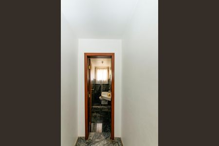 Casa para alugar com 760m², 4 quartos e 8 vagas Casa para alugar com 760m², 4 quartos e 8 vagasLavabo 1