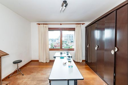 Casa para alugar com 760m², 4 quartos e 8 vagas Casa para alugar com 760m², 4 quartos e 8 vagasSuíte 3