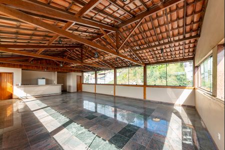 Casa para alugar com 760m², 4 quartos e 8 vagas Casa para alugar com 760m², 4 quartos e 8 vagasEspaço de Festas