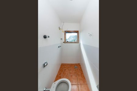 Casa para alugar com 760m², 4 quartos e 8 vagas Casa para alugar com 760m², 4 quartos e 8 vagasBanheiro de Serviço