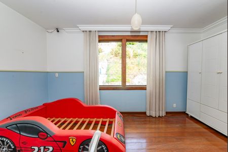 Casa para alugar com 760m², 4 quartos e 8 vagas Casa para alugar com 760m², 4 quartos e 8 vagasSuíte 2