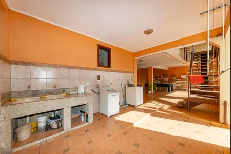 Casa para alugar com 760m², 4 quartos e 8 vagas Casa para alugar com 760m², 4 quartos e 8 vagasÁrea de Serviço