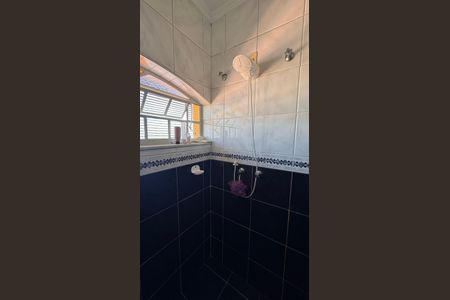 Casa à venda com 320m², 5 quartos e 3 vagas Casa à venda com 320m², 5 quartos e 3 vagasBanheiro