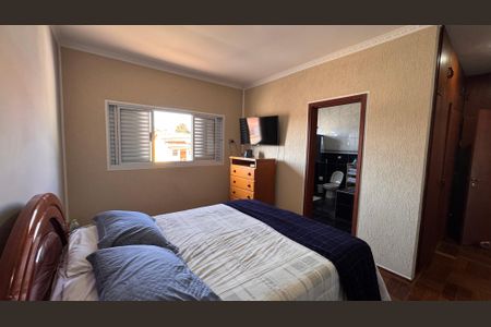 Casa à venda com 320m², 5 quartos e 3 vagas Casa à venda com 320m², 5 quartos e 3 vagasSuíte