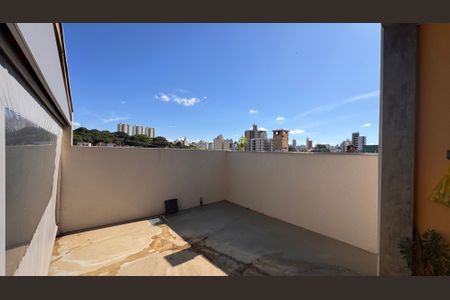 Casa à venda com 320m², 5 quartos e 3 vagas Casa à venda com 320m², 5 quartos e 3 vagasQuintal
