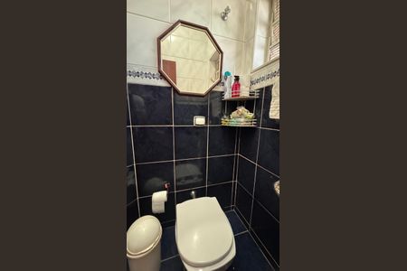 Casa à venda com 320m², 5 quartos e 3 vagas Casa à venda com 320m², 5 quartos e 3 vagasLavabo