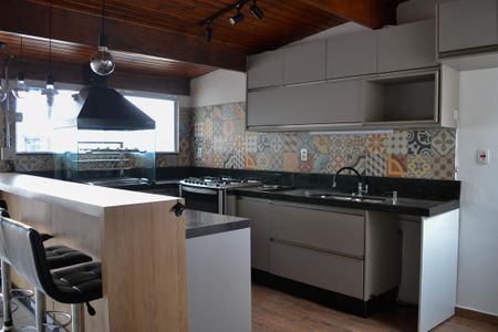 Apartamento à venda com 148m², 3 quartos e 2 vagas Apartamento à venda com 148m², 3 quartos e 2 vagasCobertura