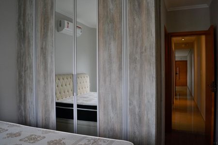 Apartamento à venda com 148m², 3 quartos e 2 vagas Apartamento à venda com 148m², 3 quartos e 2 vagasSuíte