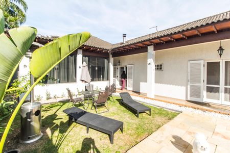 Apartamento à venda com 390m², 4 quartos e 6 vagasQuintal