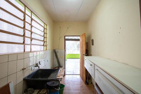 Casa à venda com 140m², 3 quartos e 2 vagasÁrea de serviço