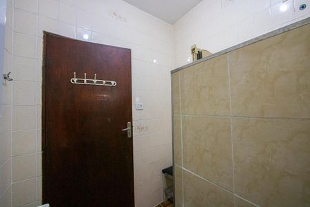 Casa à venda com 140m², 3 quartos e 2 vagasBanheiro