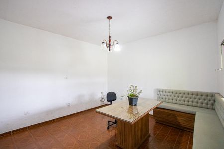 Casa à venda com 140m², 3 quartos e 2 vagasSala