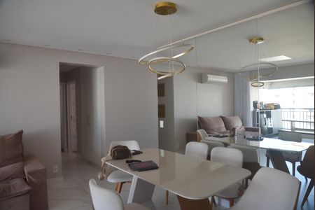 Apartamento à venda com 103m², 3 quartos e 2 vagasSala