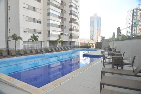 Apartamento à venda com 103m², 3 quartos e 2 vagasÁrea comum - Piscina