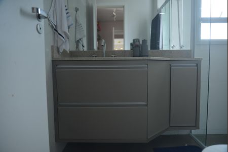 Apartamento à venda com 103m², 3 quartos e 2 vagasBanheiro da Suíte 2