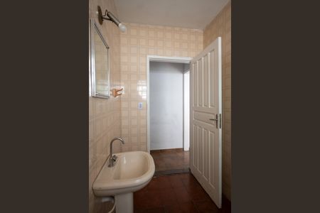 Casa à venda com 210m², 1 quarto e 2 vagasBanheiro