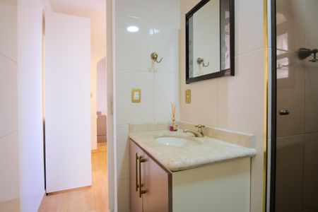 Casa à venda com 150m², 3 quartos e 2 vagasBanheiro da Suíte