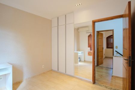 Casa à venda com 150m², 3 quartos e 2 vagasQuarto 2