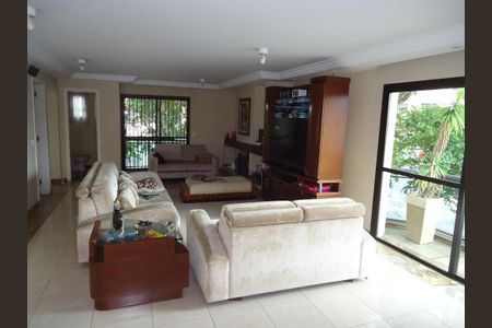 Apartamento à venda com 246m², 4 quartos e 3 vagas