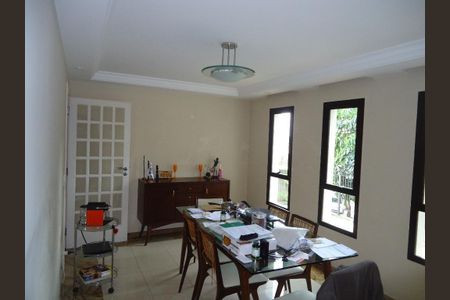 Apartamento à venda com 246m², 4 quartos e 3 vagas