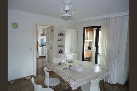 Apartamento à venda com 246m², 4 quartos e 3 vagas