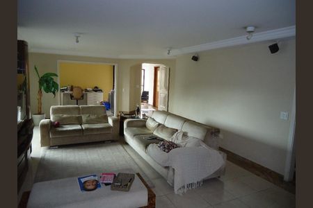 Apartamento à venda com 246m², 4 quartos e 3 vagas