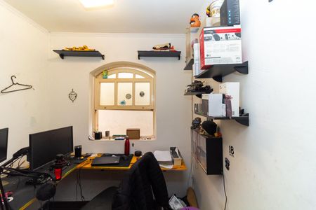 Casa à venda com 294m², 4 quartos e 4 vagas Casa à venda com 294m², 4 quartos e 4 vagasCasa 3 Escrtitório