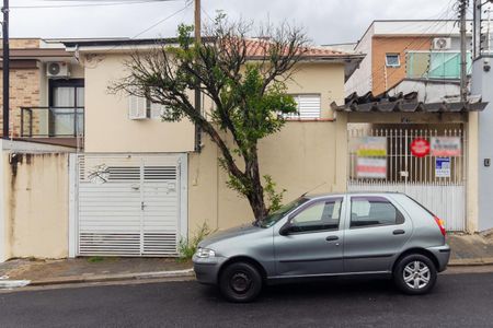 Casa à venda com 294m², 4 quartos e 4 vagas Casa à venda com 294m², 4 quartos e 4 vagasFachada