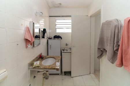 Casa à venda com 294m², 4 quartos e 4 vagas Casa à venda com 294m², 4 quartos e 4 vagasCasa 1 Banheiro