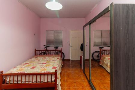 Casa à venda com 294m², 4 quartos e 4 vagas Casa à venda com 294m², 4 quartos e 4 vagasCasa 1 Quarto