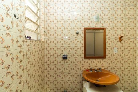 Casa à venda com 294m², 4 quartos e 4 vagas Casa à venda com 294m², 4 quartos e 4 vagasCasa 3 Banheiro 2