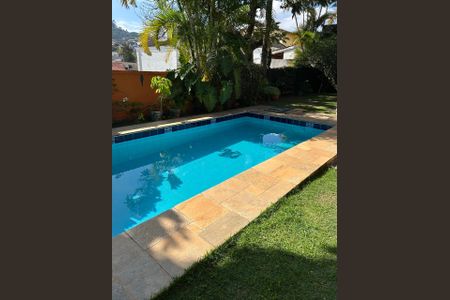 Casa de condomínio para alugar com 560m², 4 quartos e 3 vagas Casa de condomínio para alugar com 560m², 4 quartos e 3 vagasPiscina