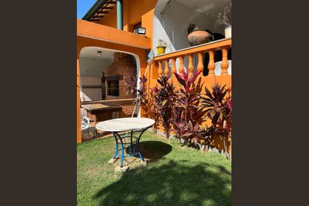 Casa de condomínio para alugar com 560m², 4 quartos e 3 vagas Casa de condomínio para alugar com 560m², 4 quartos e 3 vagasÁrea Externa