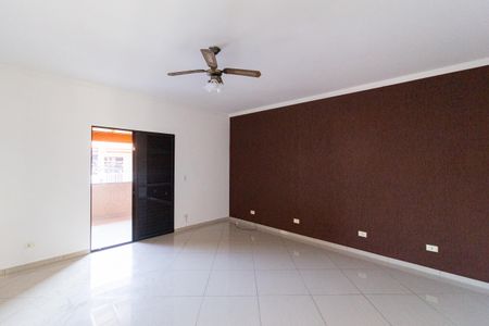Casa à venda com 260m², 3 quartos e 2 vagasSuíte