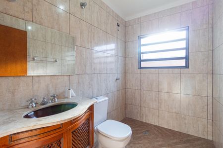 Casa à venda com 260m², 3 quartos e 2 vagasBanheiro 2