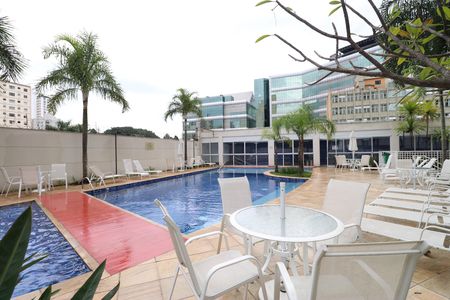 Apartamento para alugar com 70m², 2 quartos e 1 vagaÁrea comum - Piscina