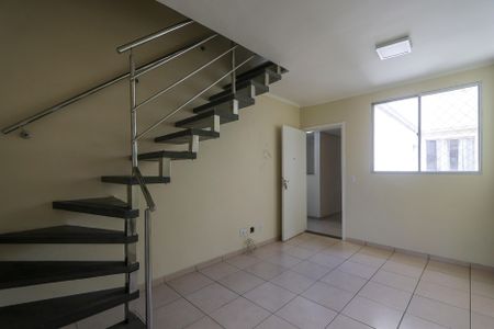Apartamento à venda com 120m², 2 quartos e 1 vaga Apartamento à venda com 120m², 2 quartos e 1 vagaSala