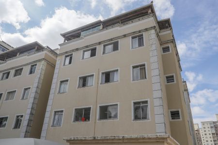 Apartamento à venda com 120m², 2 quartos e 1 vaga Apartamento à venda com 120m², 2 quartos e 1 vagaFachada