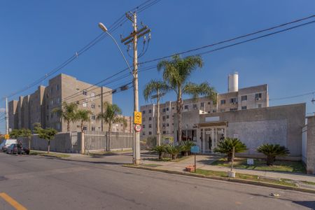 Apartamento à venda com 44m², 2 quartos e 1 vaga Apartamento à venda com 44m², 2 quartos e 1 vagaFachada