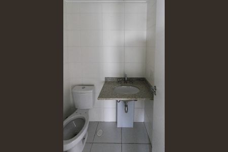 Apartamento à venda com 64m², 2 quartos e 1 vaga Apartamento à venda com 64m², 2 quartos e 1 vagaBanheiro Social