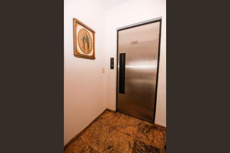 Apartamento à venda com 213m², 4 quartos e 3 vagasEntrada