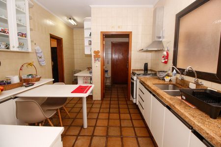 Apartamento à venda com 213m², 4 quartos e 3 vagasCozinha