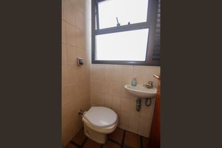 Apartamento à venda com 213m², 4 quartos e 3 vagasBanheiro de serviço